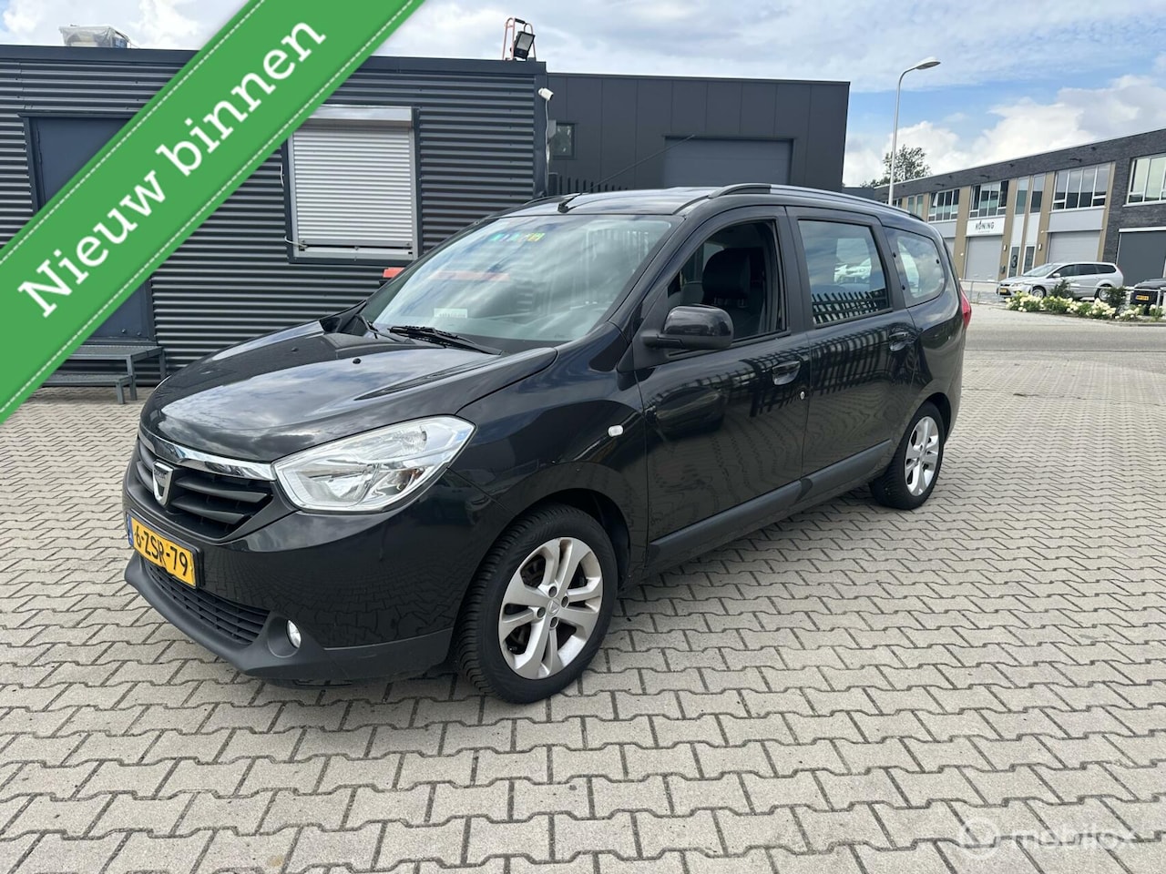 Dacia Lodgy - 1.2 TCe Blackline 7p. ex bpm ! Turbo not good - AutoWereld.nl