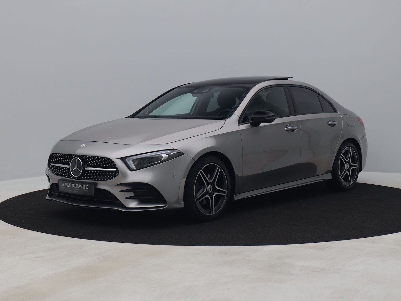 Mercedes-Benz A-klasse - 200 Business Solution AMG | PANO | BURMESTER | SFEERVERL.| ADAPTIVE | MEMORY | STOELVERW. - AutoWereld.nl