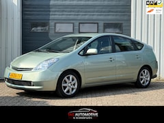 Toyota Prius - 1.5 VVT-i Tech Edition NAVI / CRUISE / CLIMA