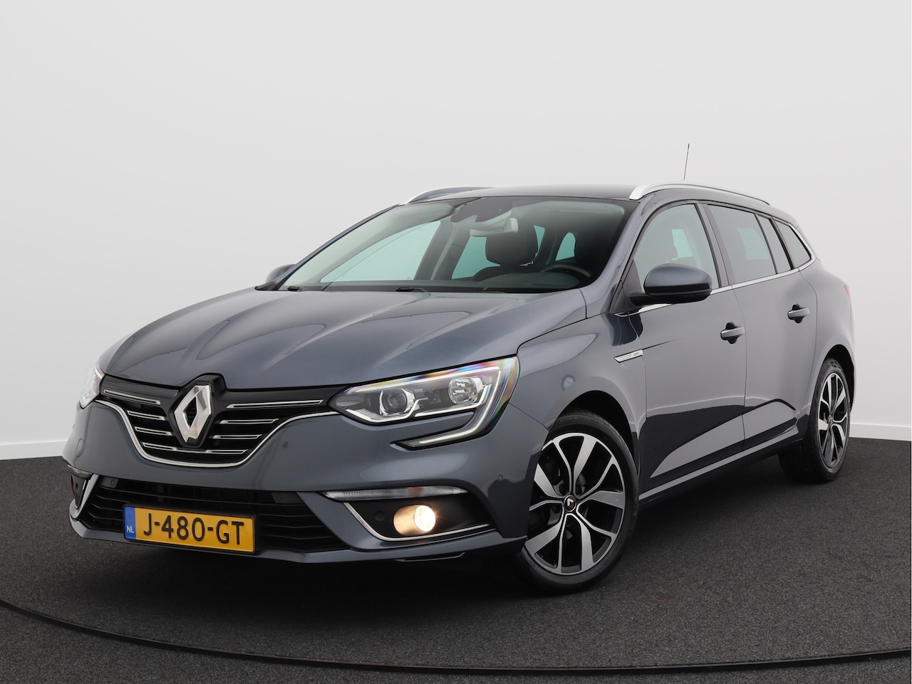 Renault Mégane Estate - 1.3 TCe Bose/ lage km/ zeer mooi! - AutoWereld.nl