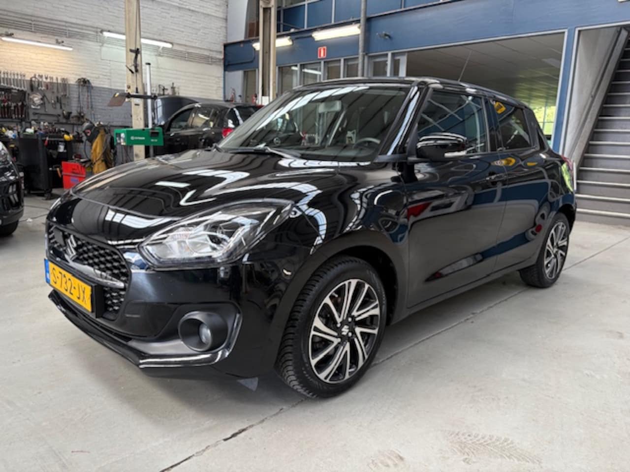 Suzuki Swift - 1.2 DualJet 83pk Smart Hybrid Style | Navigatie | Apple carplay / Android auto | Climate c - AutoWereld.nl