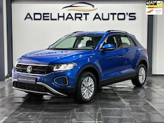 Volkswagen T-Roc - 1.5 TSI Life Business 150 PK Automaat / Navigatie full map / Apple CarPlay / Cruise contro