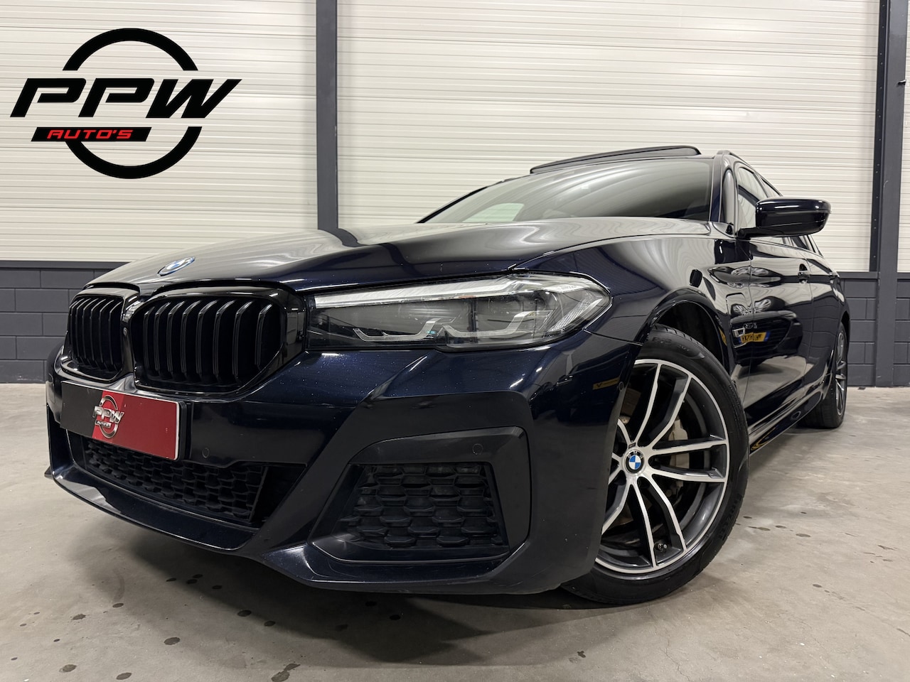 BMW 5-serie Touring - 530e M-Sport PANO/HARMAN&KARDON/360CAMERA/ALCANTARA-SPORT/STANDKACHEL/CARPLAY/18"M-SPORT/P - AutoWereld.nl