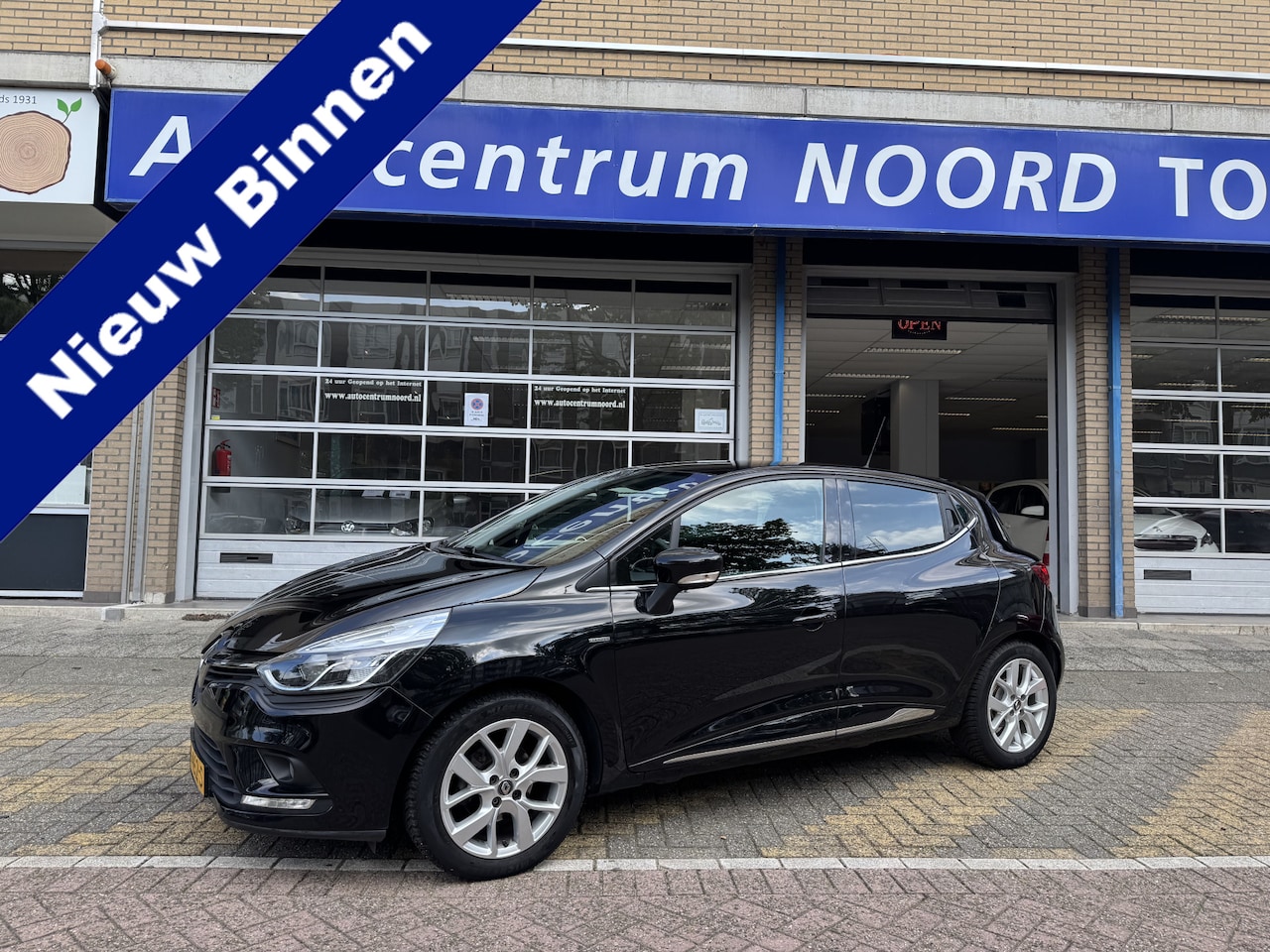 Renault Clio - 0.9 TCe Limited | Navigatie | Cruise Control | Parkeersensoren | Lichtmetalen Velgen | Dea - AutoWereld.nl