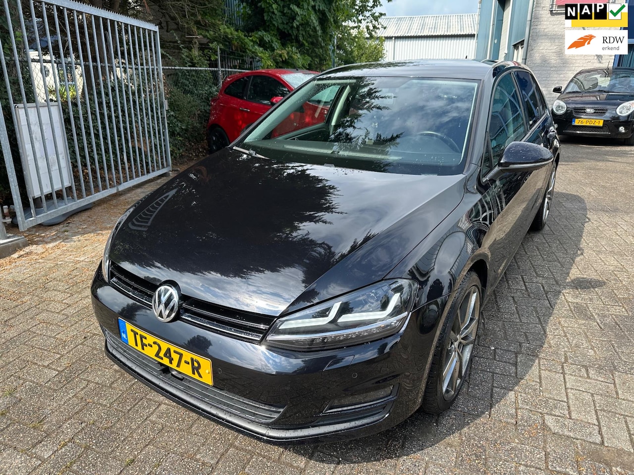 Volkswagen Golf - 1.2 TSI Highline Dsg automaat, APK 07-2026, Navi, Cruise Control - AutoWereld.nl
