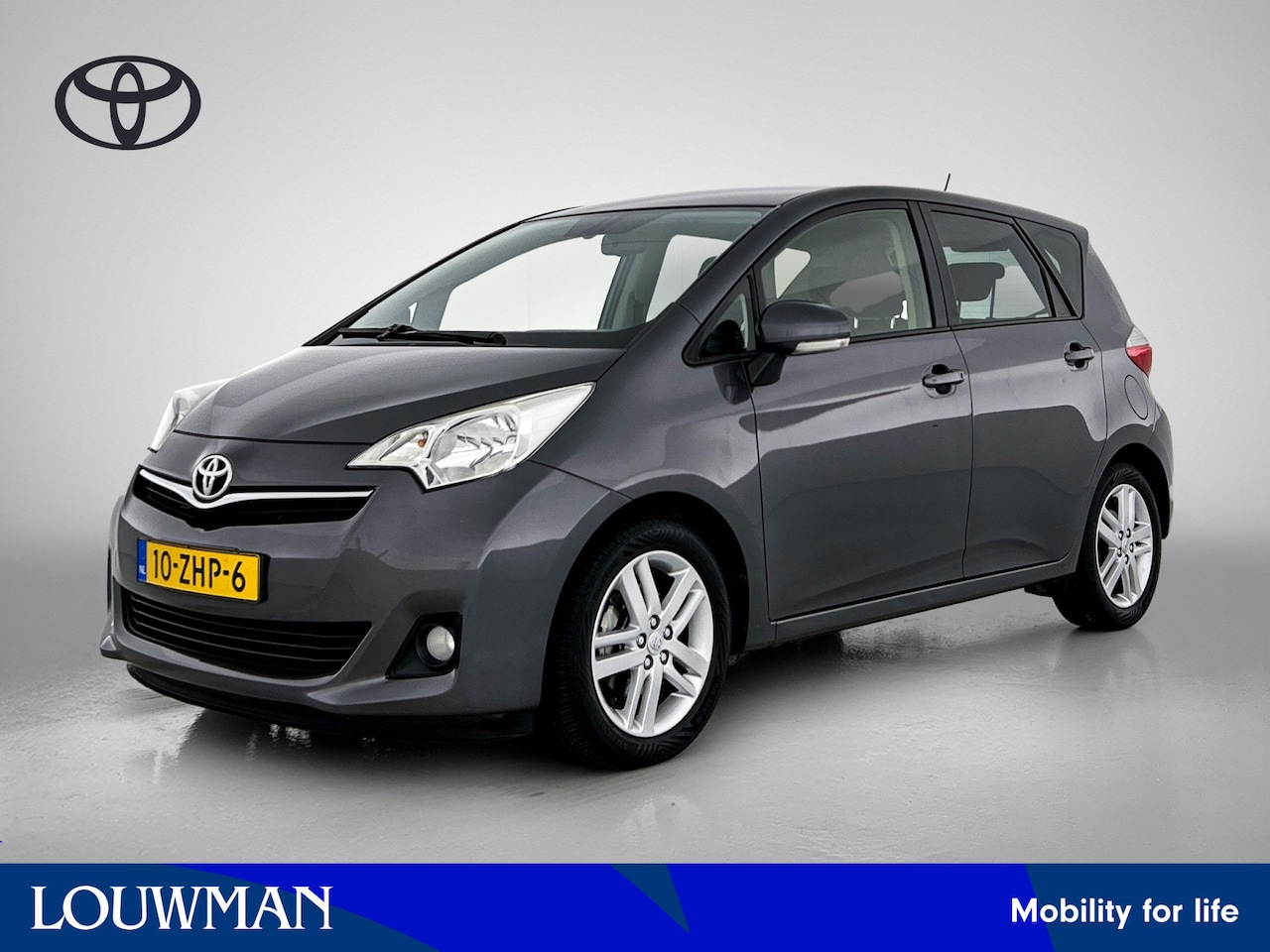 Toyota Verso S - 1.3 VVT-i Dynamic | CVT automaat | Trekhaak | - AutoWereld.nl
