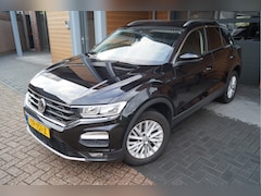 Volkswagen T-Roc - 1.0 TSI Style Executive | Clima | Cruise | Navi