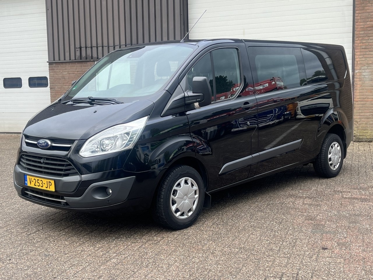 Ford Transit Custom - 290 2.0 TDCI L2H1 Trend DC / Airco / Navi / 6 persoons / Dubb cabine / NAP - AutoWereld.nl