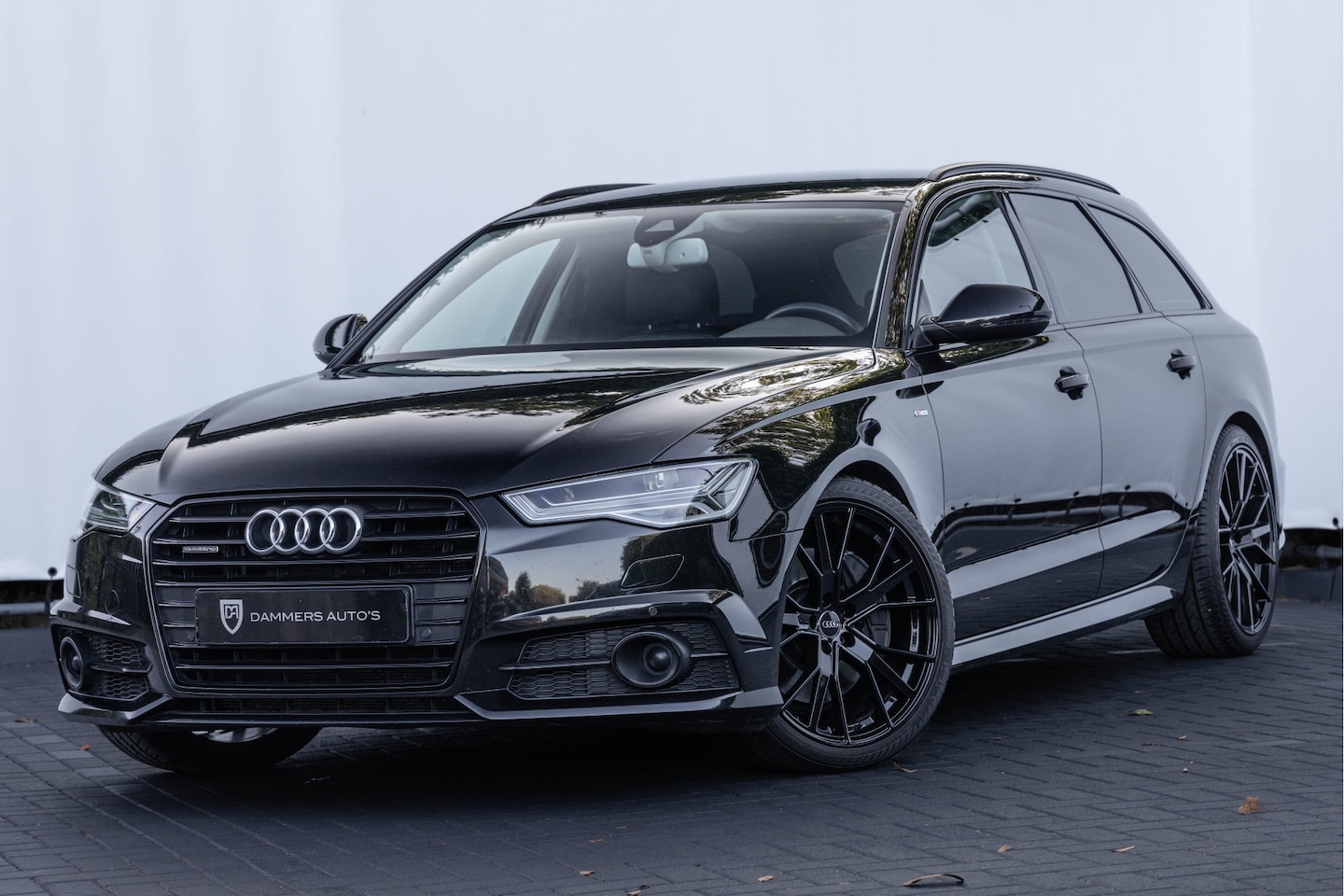 Audi A6 Avant - 3.0 TFSI 333pk Quattro S-line Luchtv. Matrix 20'' Trekhaak ACC Bose - AutoWereld.nl