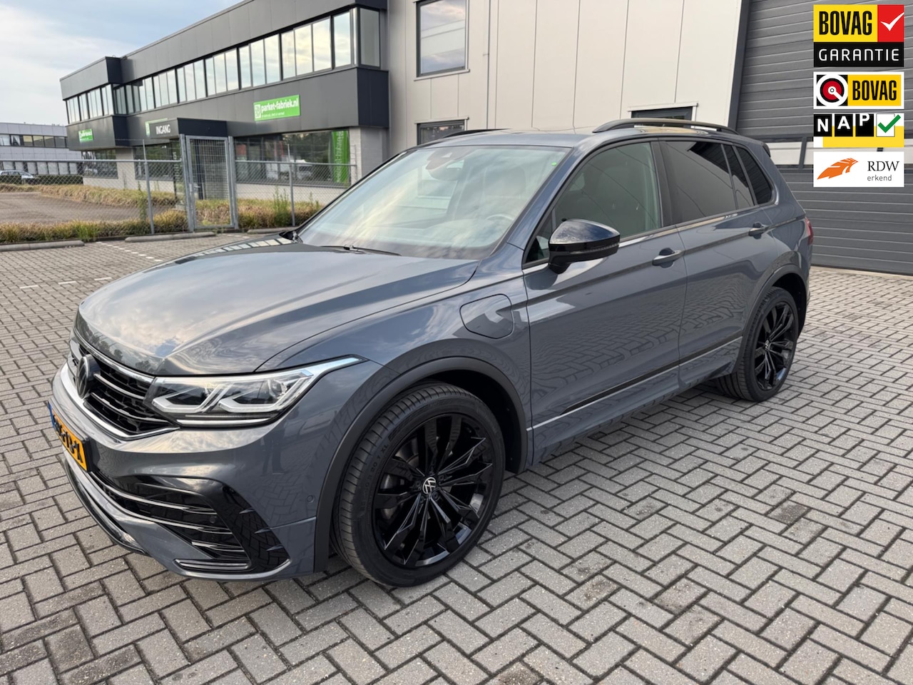 Volkswagen Tiguan - 1.4 TSI eHybrid R-Line Business 1.4 TSI eHybrid R-Line Business+ - AutoWereld.nl