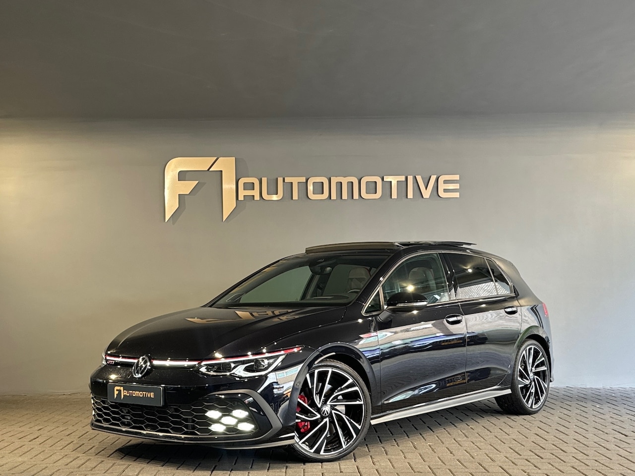 Volkswagen Golf - 2.0 TSI GTI Pano|Memory|HuD|H/K|Leer|IQ|VOL - AutoWereld.nl