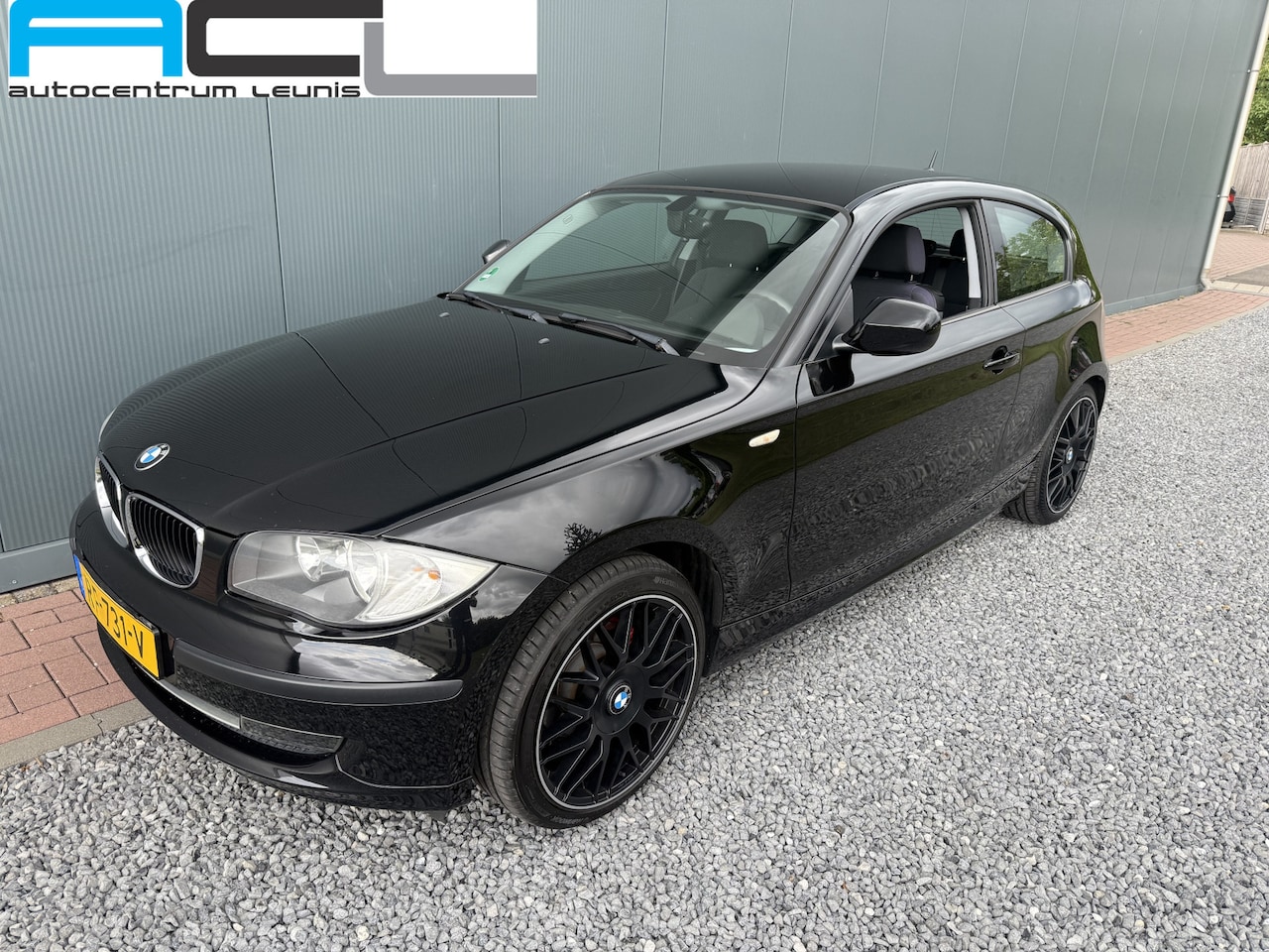 BMW 1-serie - 116i 2.0 122pk Executive 3-drs - AutoWereld.nl
