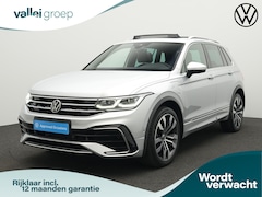 Volkswagen Tiguan - 1.4 TSI 245 pk DSG eHybrid R-Line Business | Panoramadak | Trekhaak | Rondomzicht camera |