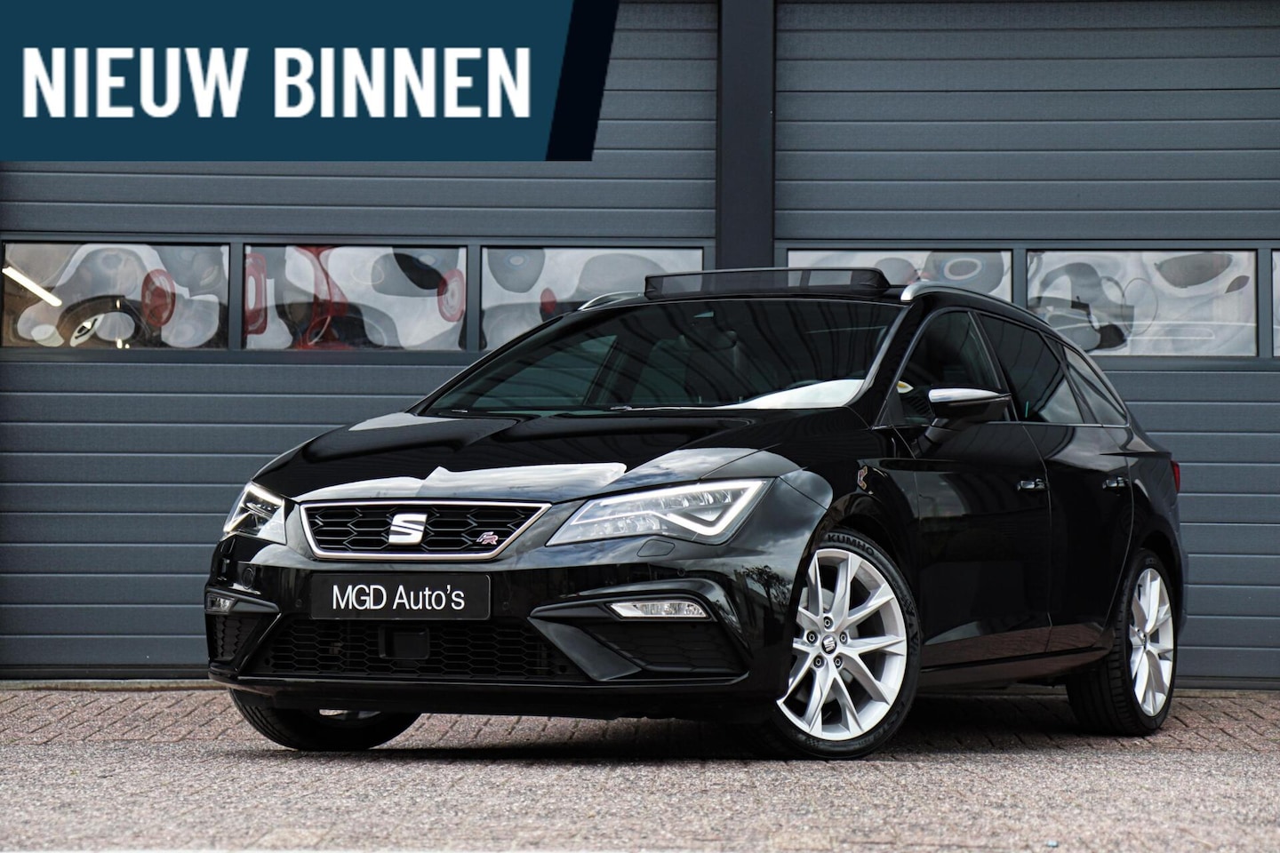 SEAT Leon ST - 1.5 TSI FR Dynamic /BEATS/PANODAK/LEDER/CAMERA/KEYLESS/CARPLAY/STOELVERW./TREKHAAK! - AutoWereld.nl