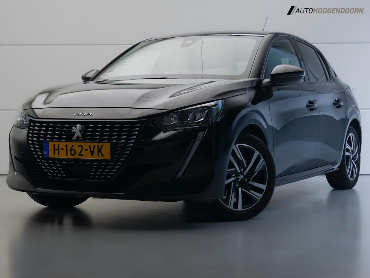 Peugeot 208 - 1.2 PureTech Blue Lease Allure (APPLE CARPLAY,LED,NAVIGATIE,DIGITAAL DISPLAY,CRUISE,LED VE - AutoWereld.nl