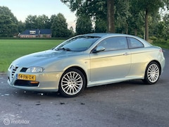Alfa Romeo GT - 2.0 JTS Distinctive