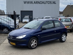 Peugeot 206 - 1.4 XR, APK TOT 22-07-26, STUURBEKRACHTIGING, ELEK-RAMEN, RADIO-CD-MP3-USB-AUX, CENT-VERGR