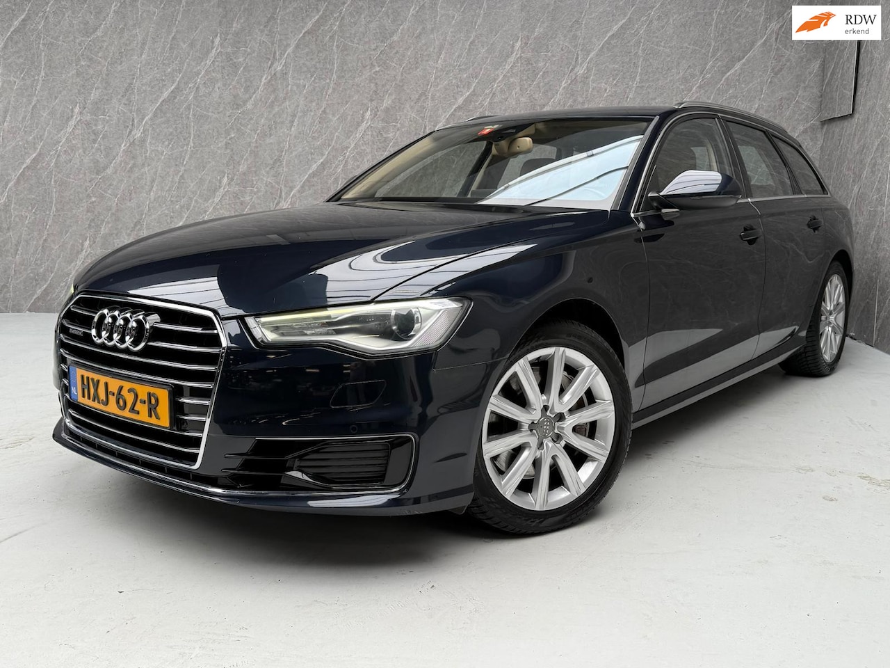 Audi A6 Avant - 3.0 TFSI 333 PK quattro Premium Edition / AUT / APK - AutoWereld.nl