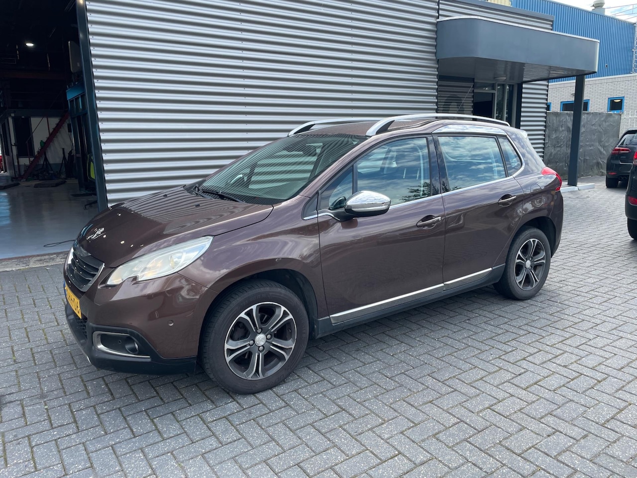 Peugeot 2008 - 1.2 VTi Allure Pack Premium Plus 1.2 VTi Allure Pack Premium Plus - AutoWereld.nl