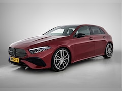 Mercedes-Benz A-klasse - 180 Star Edition AMG Line | Nightpakket | Dodehoekassistent | Parkeerpakket met achteruitr