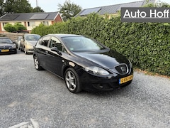 SEAT Leon - 1.6 Reference | Airco | Cruise Control | LMV | Elekt. Ramen | Trekhaak | Privacy Glass | A