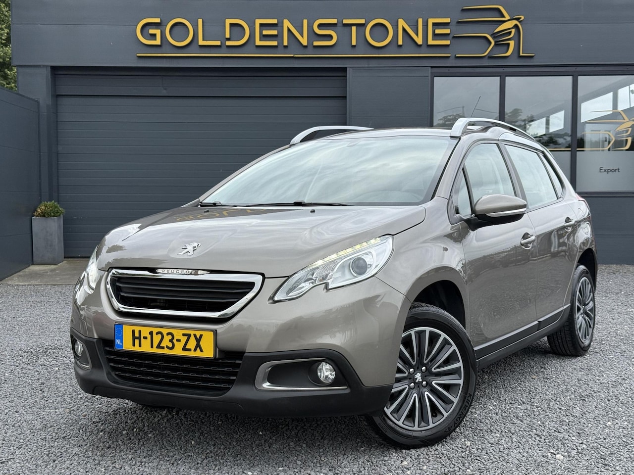 Peugeot 2008 - 1.2 PureTech Urban Cross 2e Eigenaar,Navi,110pk,Clima,Cruise,Trekhaak,Pdc,Nieuwe Apk bij A - AutoWereld.nl