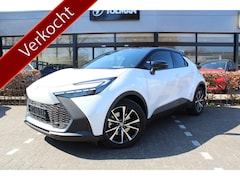 Toyota C-HR - 2.0 Plug-in Hybrid 220 First Edition Bi-Tone | Rijklaar | Blind Spot | Apple/Android | Nav