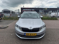 Skoda Octavia Combi - 1.6 TDI DSG-AUTOMAAT