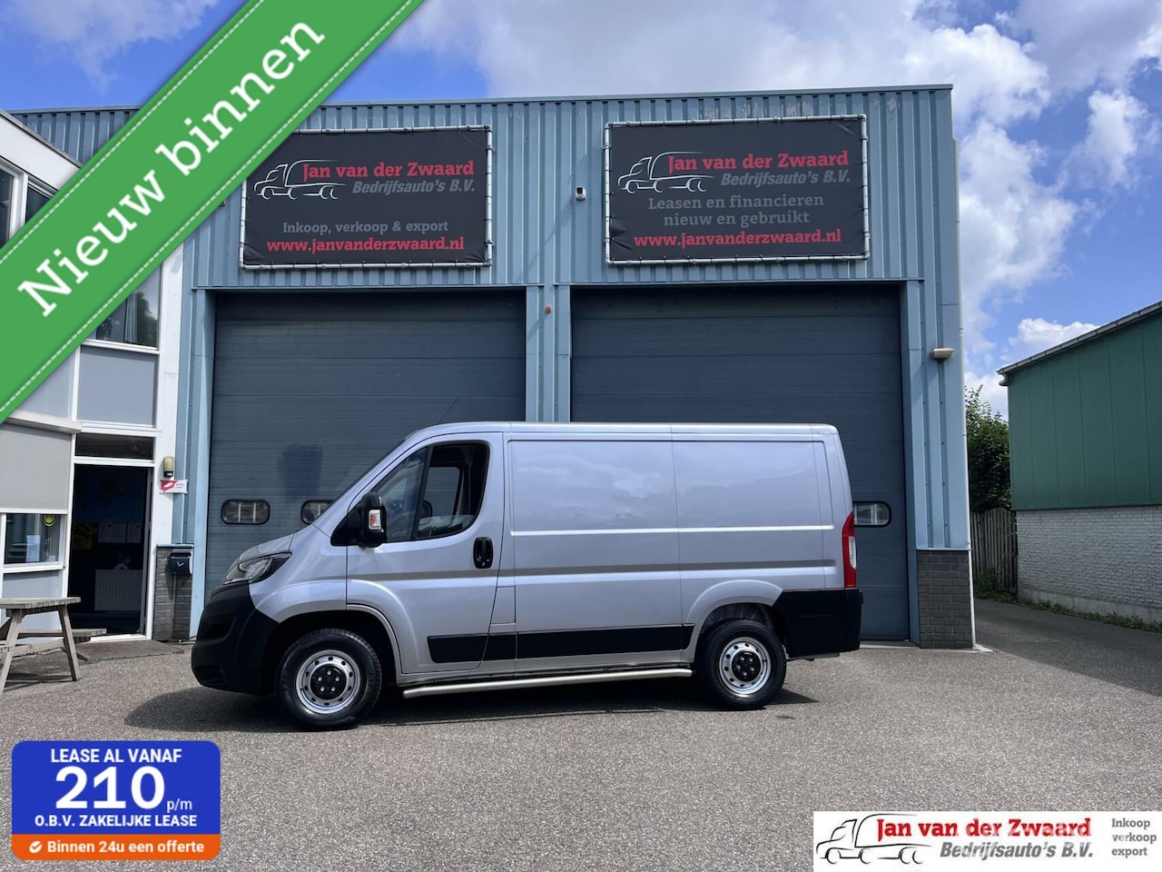 Peugeot Boxer - Bestel 330 2.2 BlueHDi 140 L1H2 Asphalt - AutoWereld.nl
