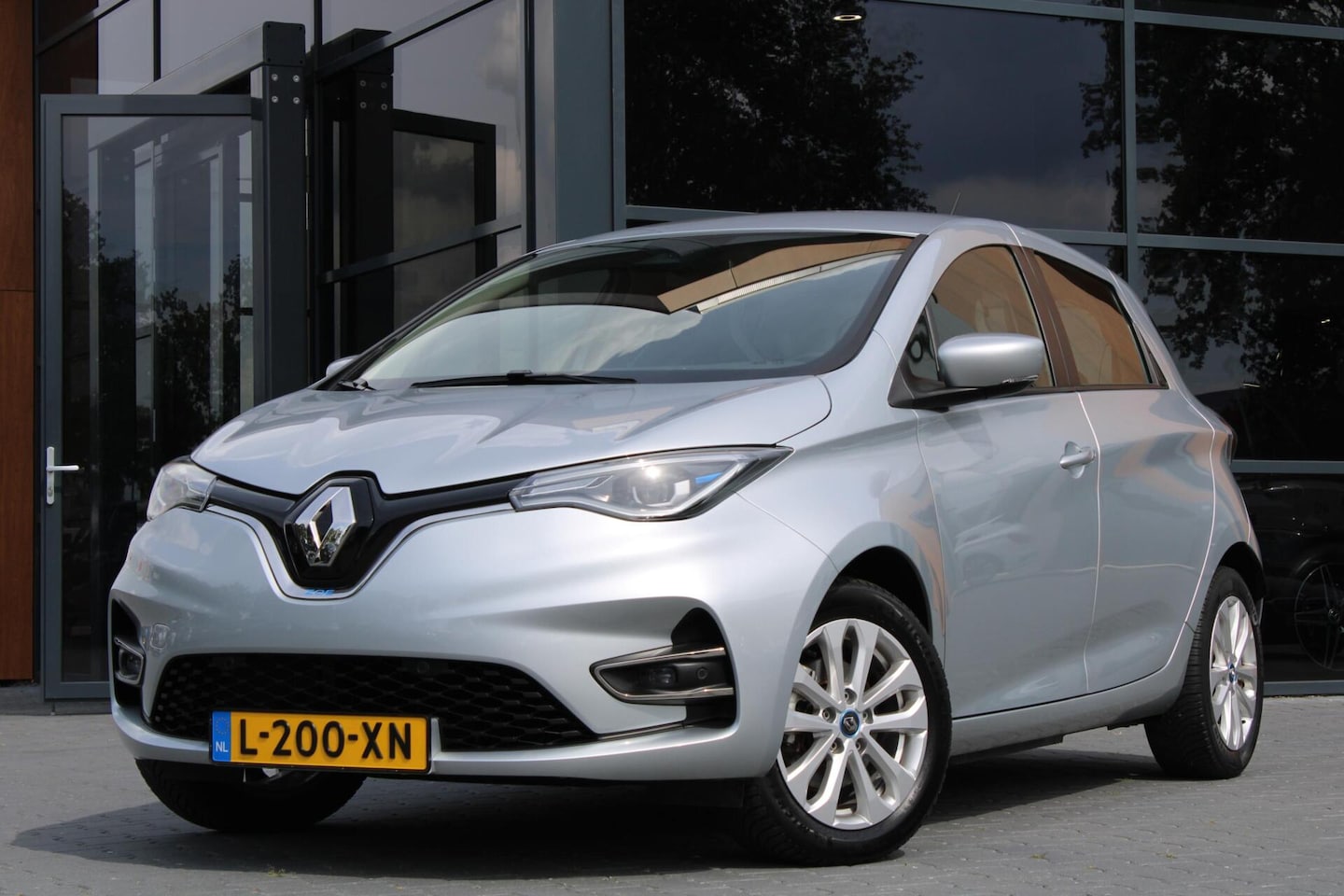Renault Zoe - R110 Life 52kWh | Koopaccu | Batterijkoop | Trekhaak - AutoWereld.nl
