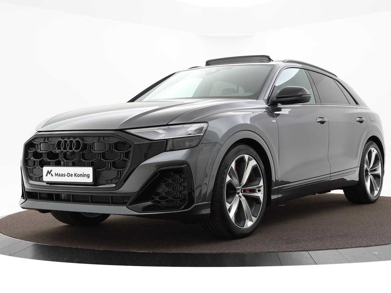 Audi Q8 - 60 TFSIe 490pk Quattro S Line Competition · Luchtvering · 360 Camera · Servosluiting · Pan - AutoWereld.nl