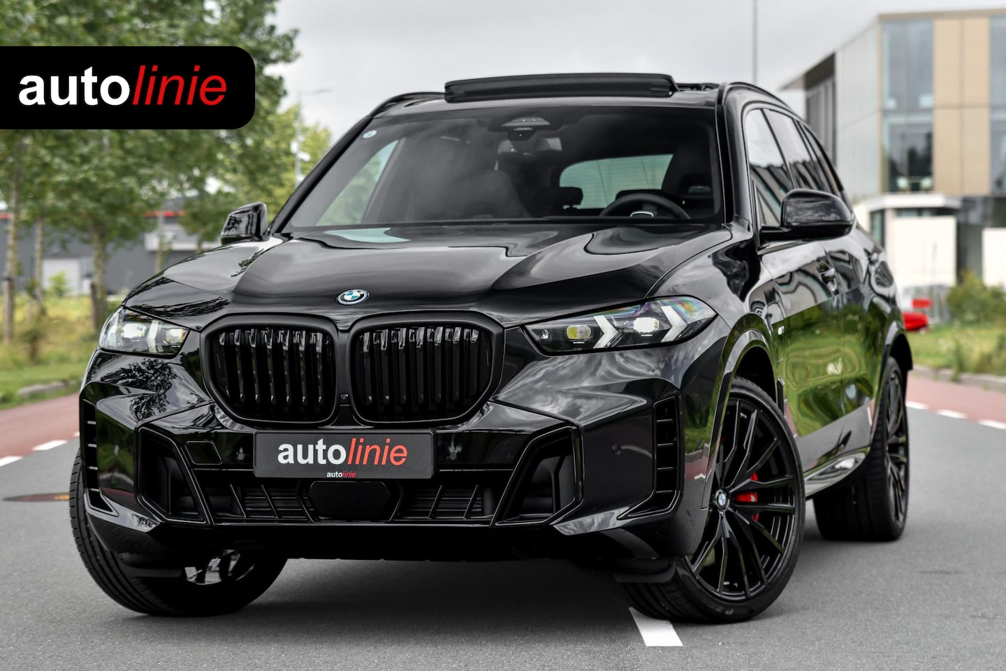 BMW X5 - XDrive50e M-Sport Pro. Sky Lounge, M-Stoelen, Massage, Koeling, Carbon, Alcantara hemel, S - AutoWereld.nl