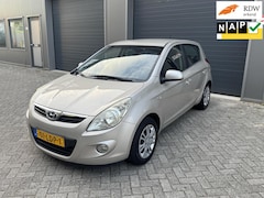 Hyundai i20 - 1.2i DynamicVersion|ElektrischeRamen|Nw Ap|Airco
