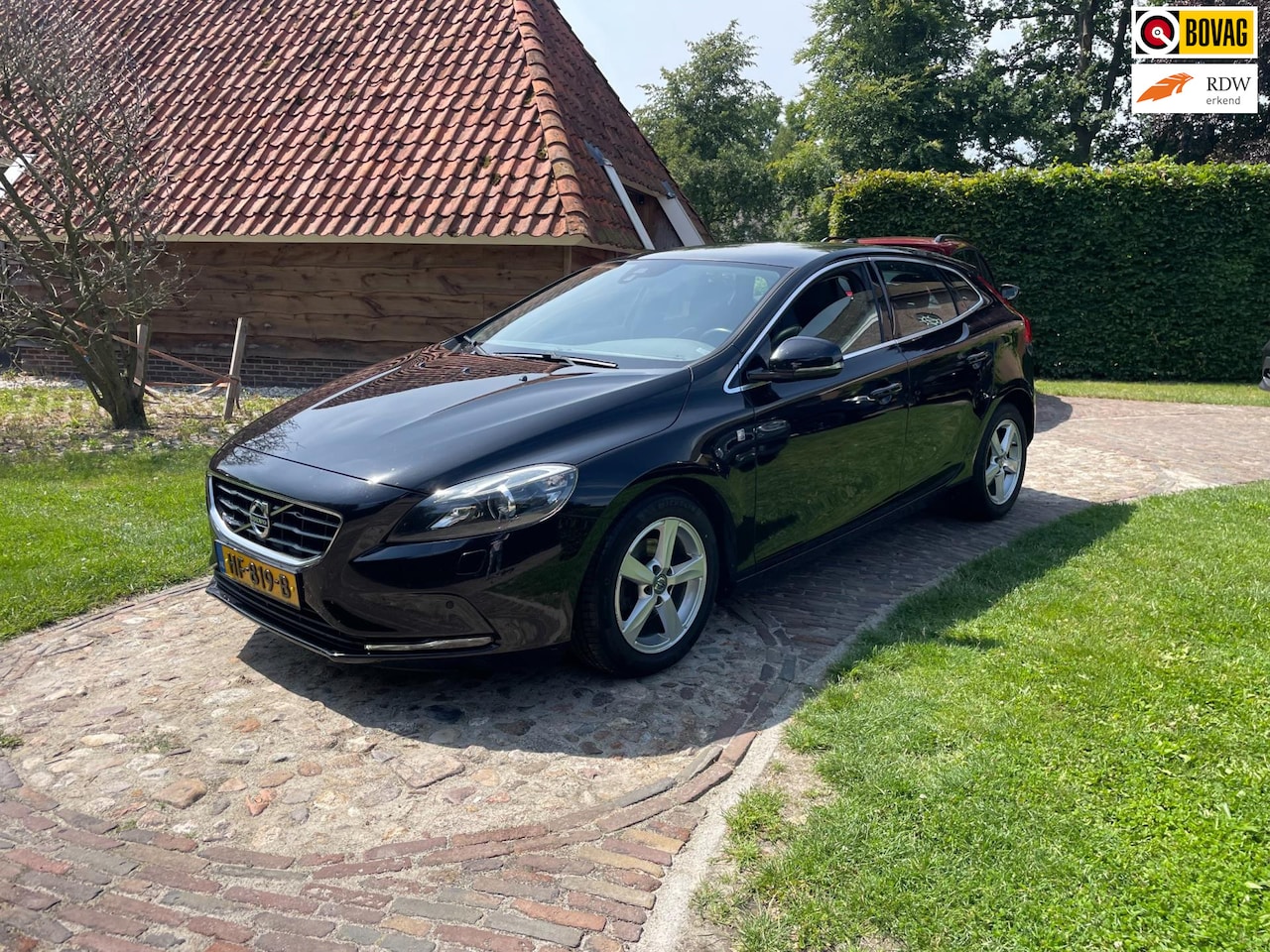 Volvo V40 - 2.0 D2 Ocean Race Business-Leer-Pano-Camera- - AutoWereld.nl