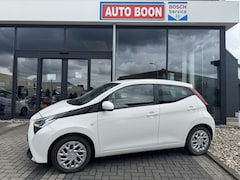 Toyota Aygo - 1.0VVT-i X-PLAY : APPCARPL./P-CAM/LED/S&S/ MEDIA/BTA - 2E.EIG - NL AUTO - KM=NAP