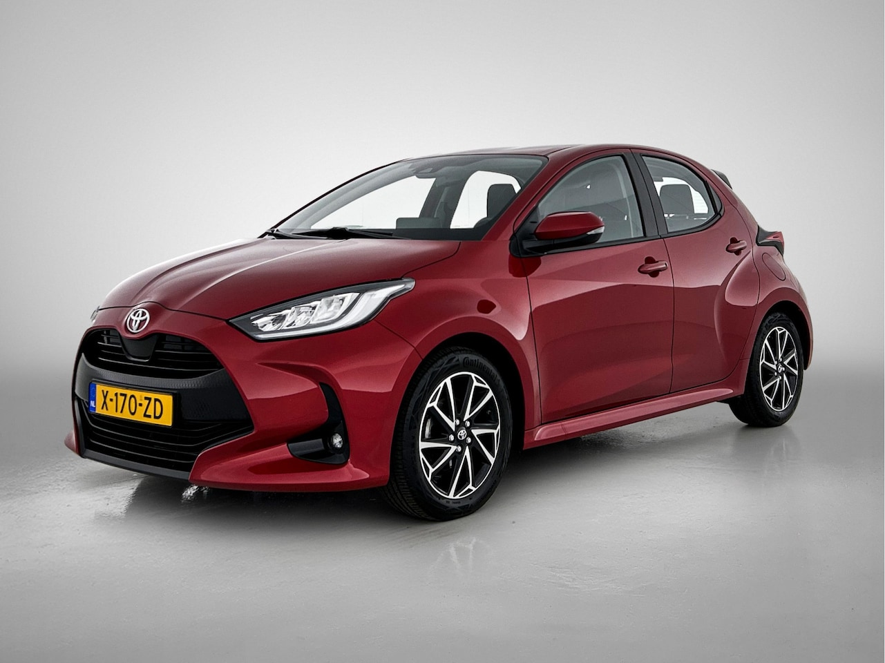 Toyota Yaris - 1.5 VVT-i Dynamic | Camera | Airconditioning | Digitaal dashboard | 16'' LM velgen | - AutoWereld.nl