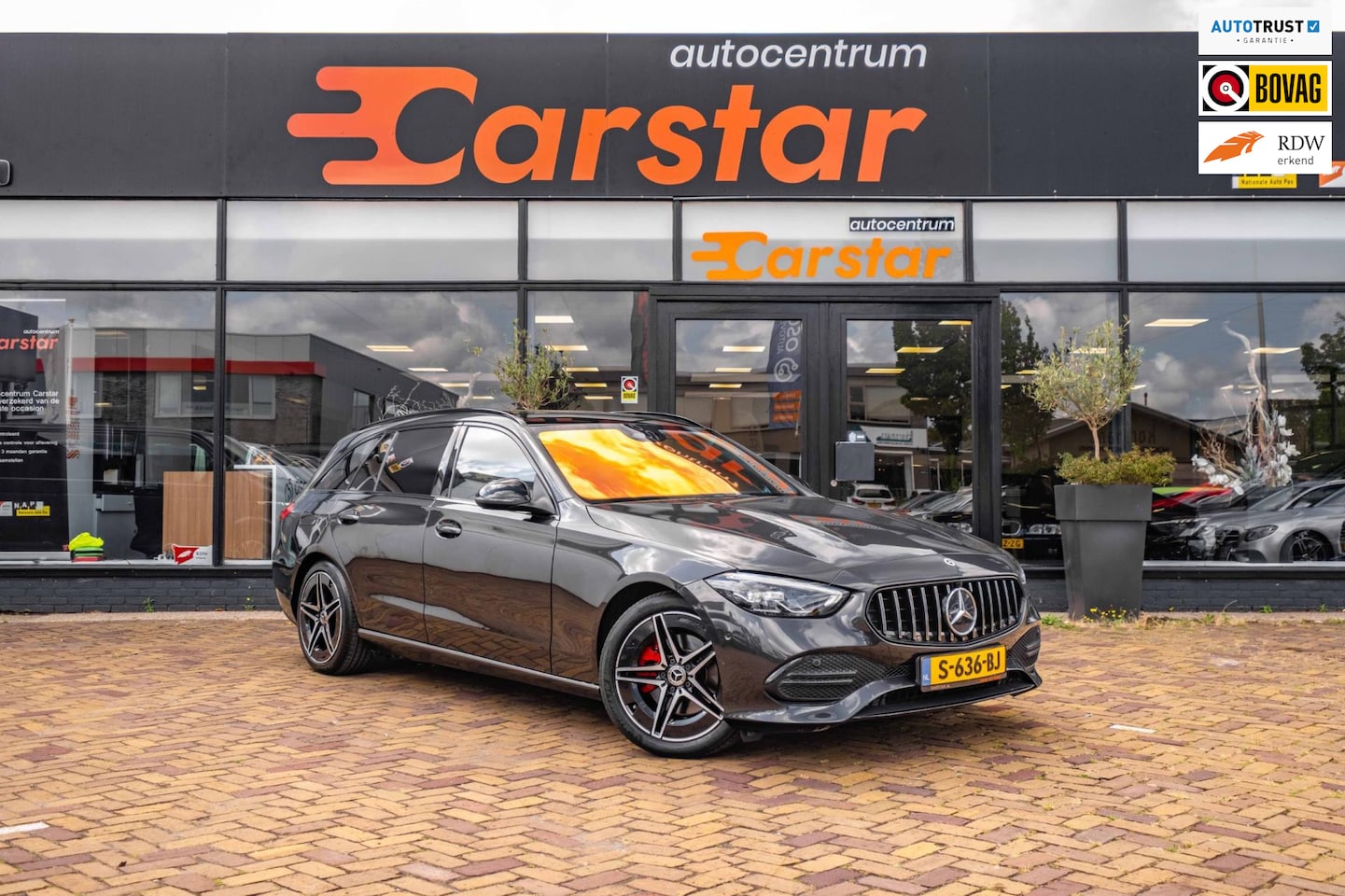 Mercedes-Benz C-klasse Estate - 220 d AMG Line|Pano|Camera|Trekhaak - AutoWereld.nl