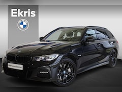 BMW 3-serie Touring - 330e xDrive M Sportpakket | Trekhaak elektrisch | 19" LM | Extra Getint Glas | Climate Con