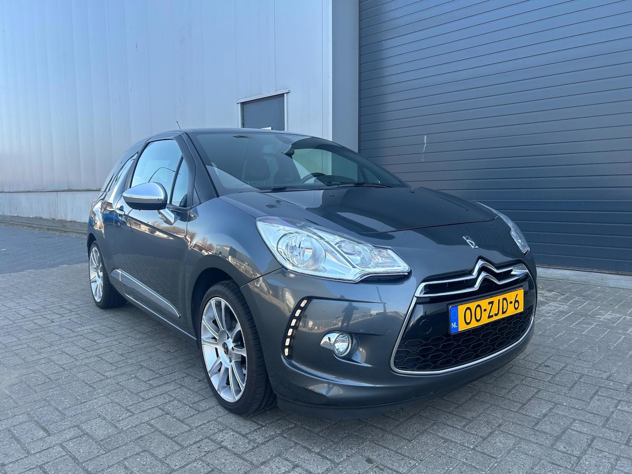 Citroën DS3 - 1.2 VTi Business LEDER CLIMA NAVI PDC - AutoWereld.nl