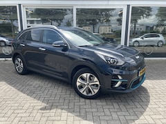 Kia e-Niro - ExecutiveLine 64 kWh 50% deal 10.975, - ACTIE Stoelverwarming / Camera / 1-2 Leder / LMV