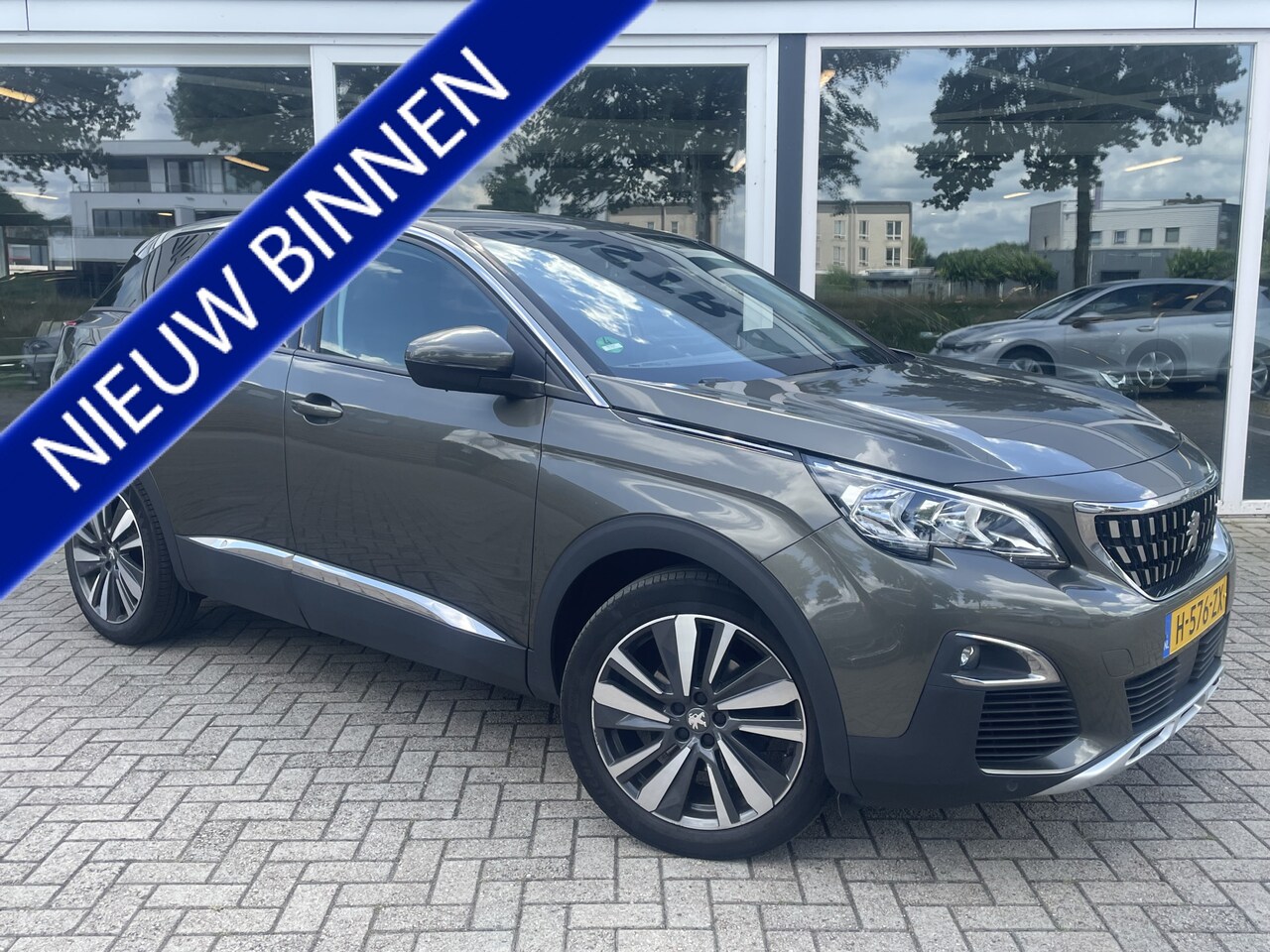 Peugeot 3008 - 1.2 PureTech Blue Lease Premium 50% deal 7.975,- ACTIE Carplay / Navi / Clima / Cruise / 1 - AutoWereld.nl