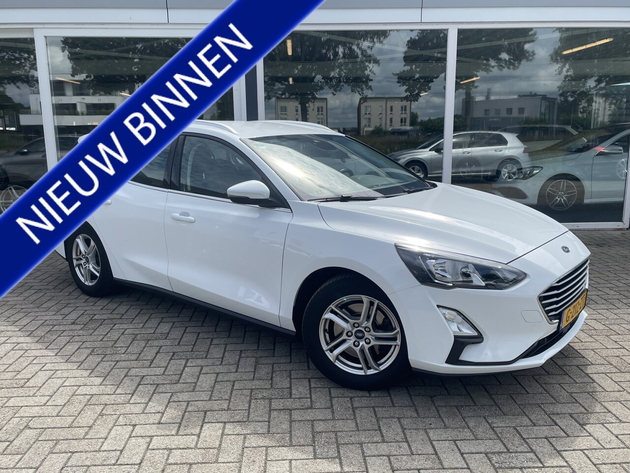 Ford Focus Wagon - 1.0 EcoBoost Edition Business 50% deal 5.475,- ACTIE Trekhaak / Navi / Telefoon / Airco / - AutoWereld.nl