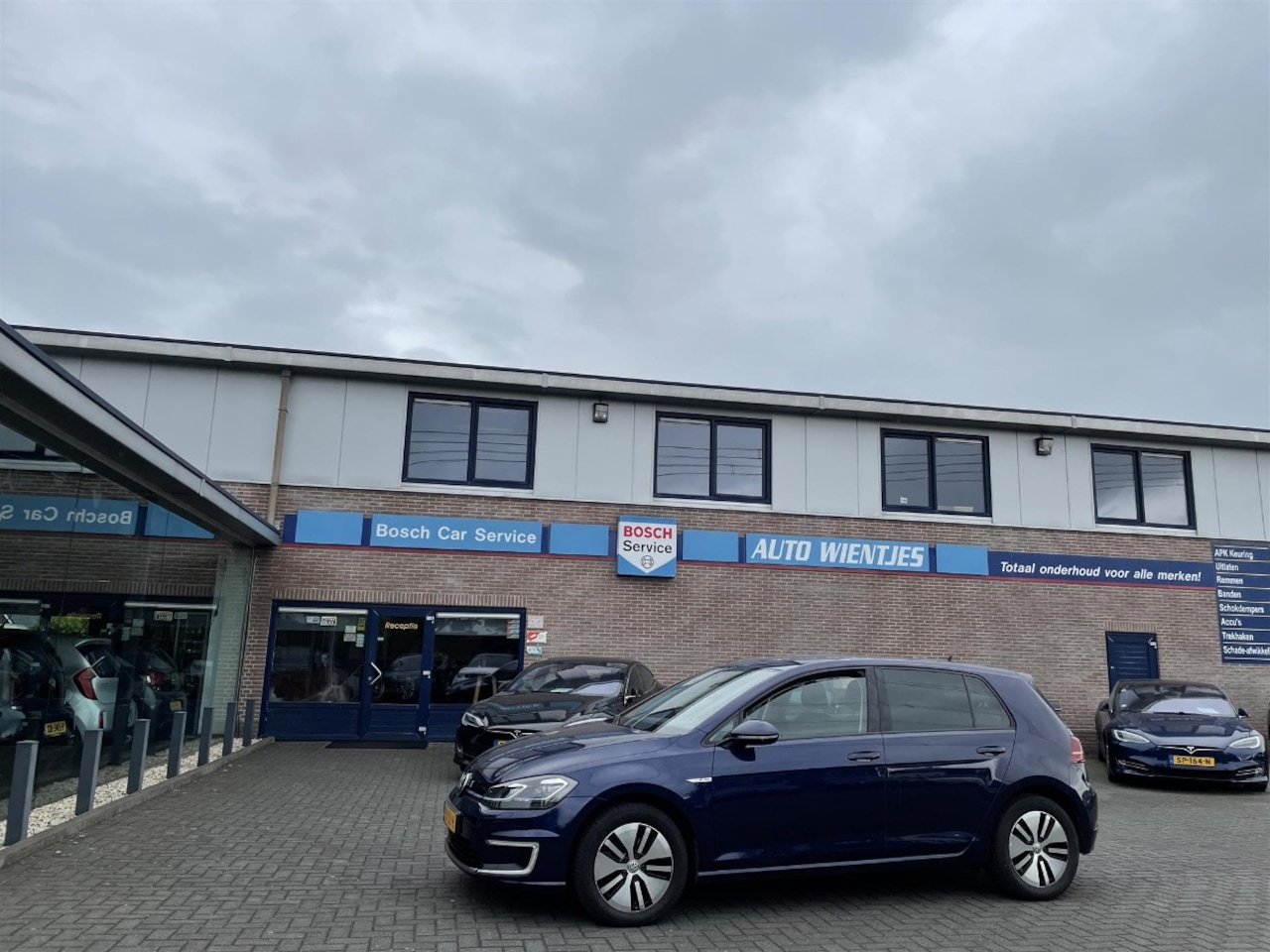 Volkswagen e-Golf - Aut | 36kWh Comfort 5-Drs | SOH 94% | Airco-Ecc | Navi - AutoWereld.nl