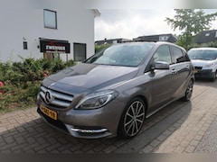 Mercedes-Benz B-klasse - 180 Aut f-1 PANORAMADAK|CARPLAY|XENON-LED|NAVIGATIE|PDC|ORIGINEEL NEDERLANDS
