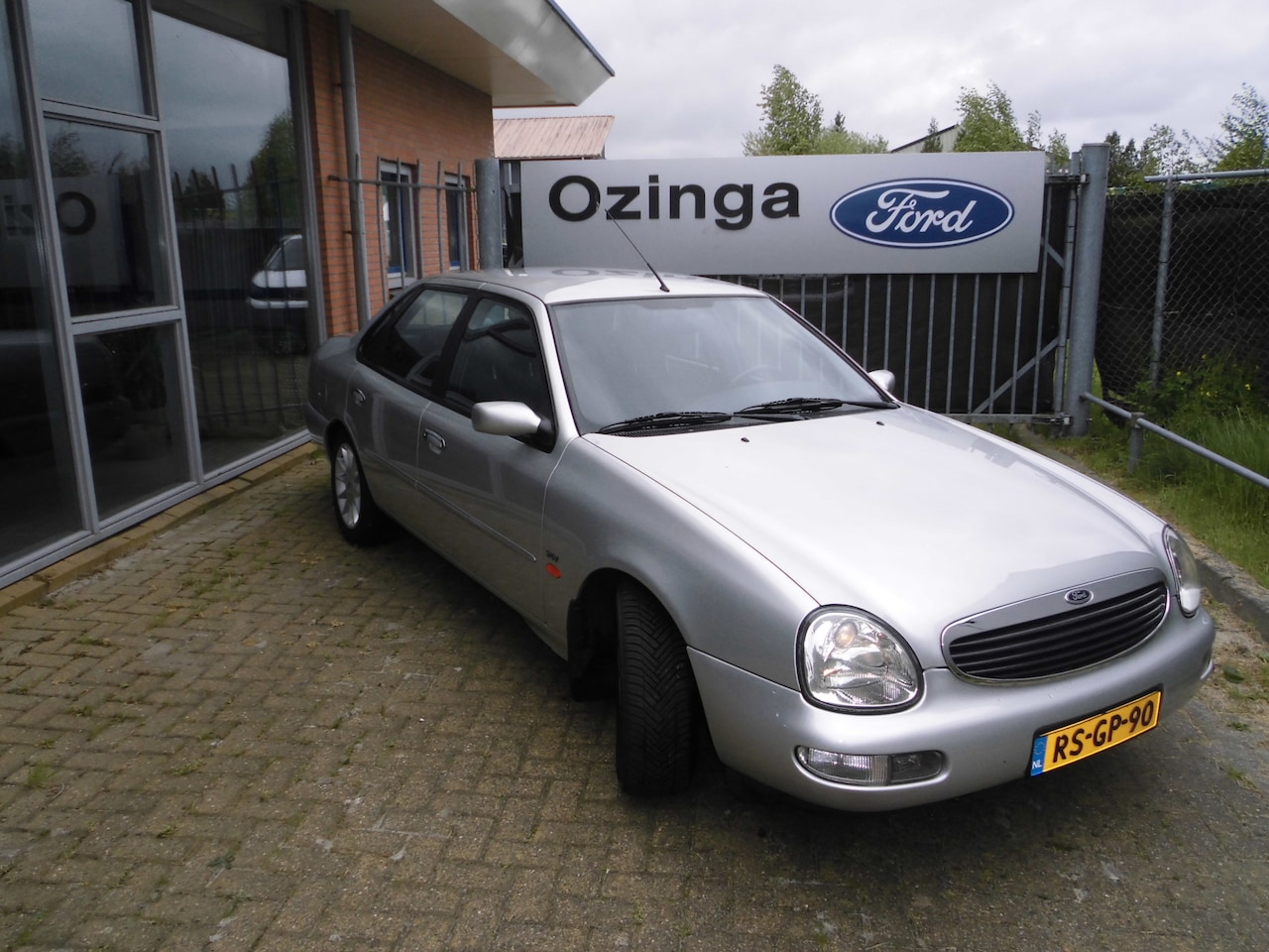 Ford Scorpio - Cosworth Automaat 24V Youngtimer 2.9i-24V V6 Ghia - AutoWereld.nl