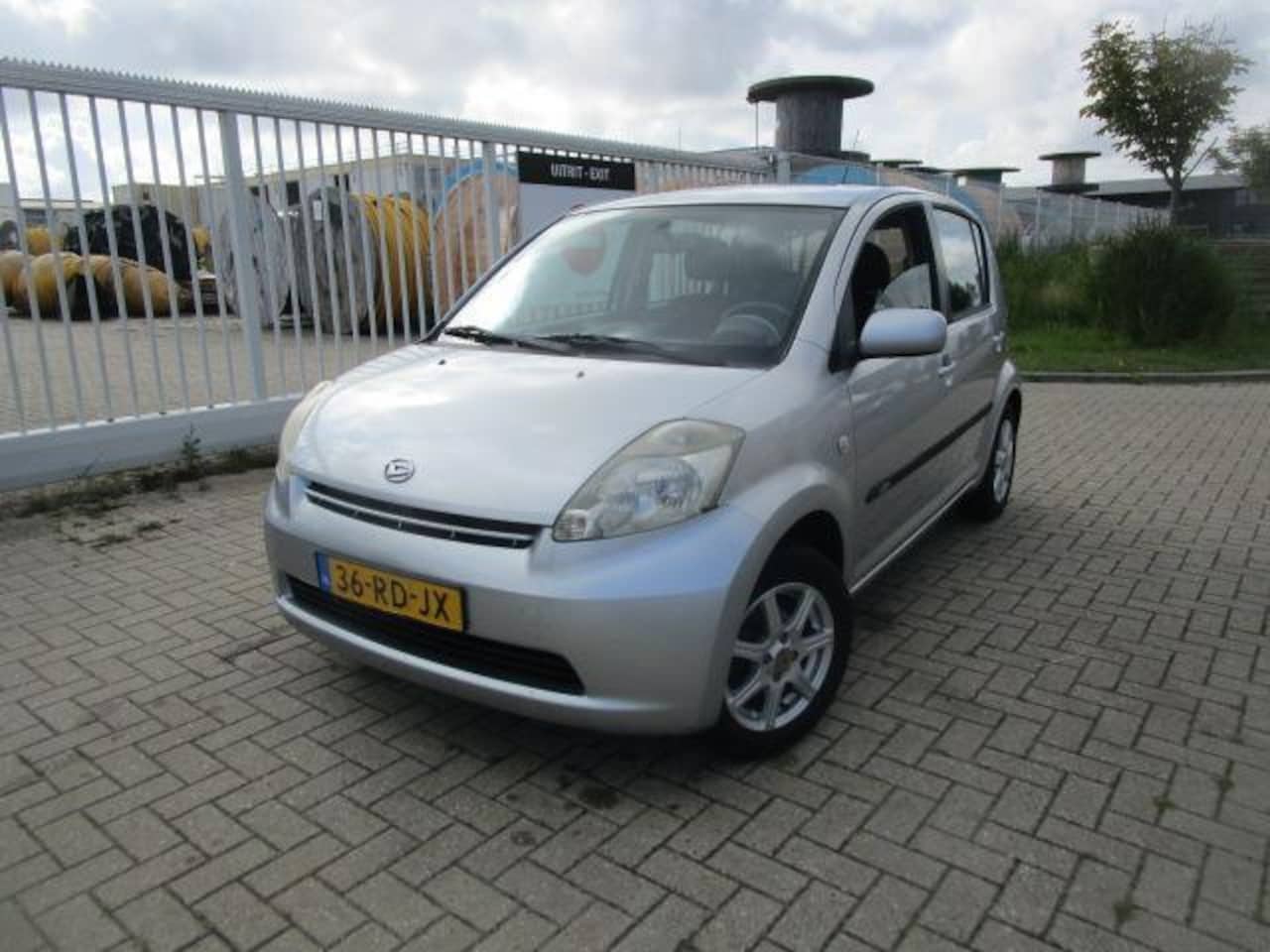 Daihatsu Sirion 2 - 1.0-12V Trend 1.0-12V Trend - AutoWereld.nl
