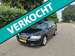 Volvo V70 - 2.4 Momentum LEDER/STOELVERW/NIEUWE APK/MOOIE AUTO