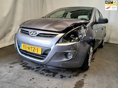 Hyundai i20 - 1.2i ActiveVersion - Schade