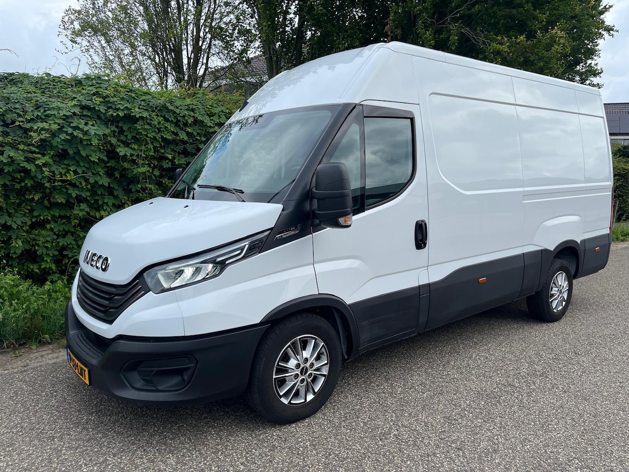 Iveco Daily - Hi matic , led , lm , trekhaak - AutoWereld.nl