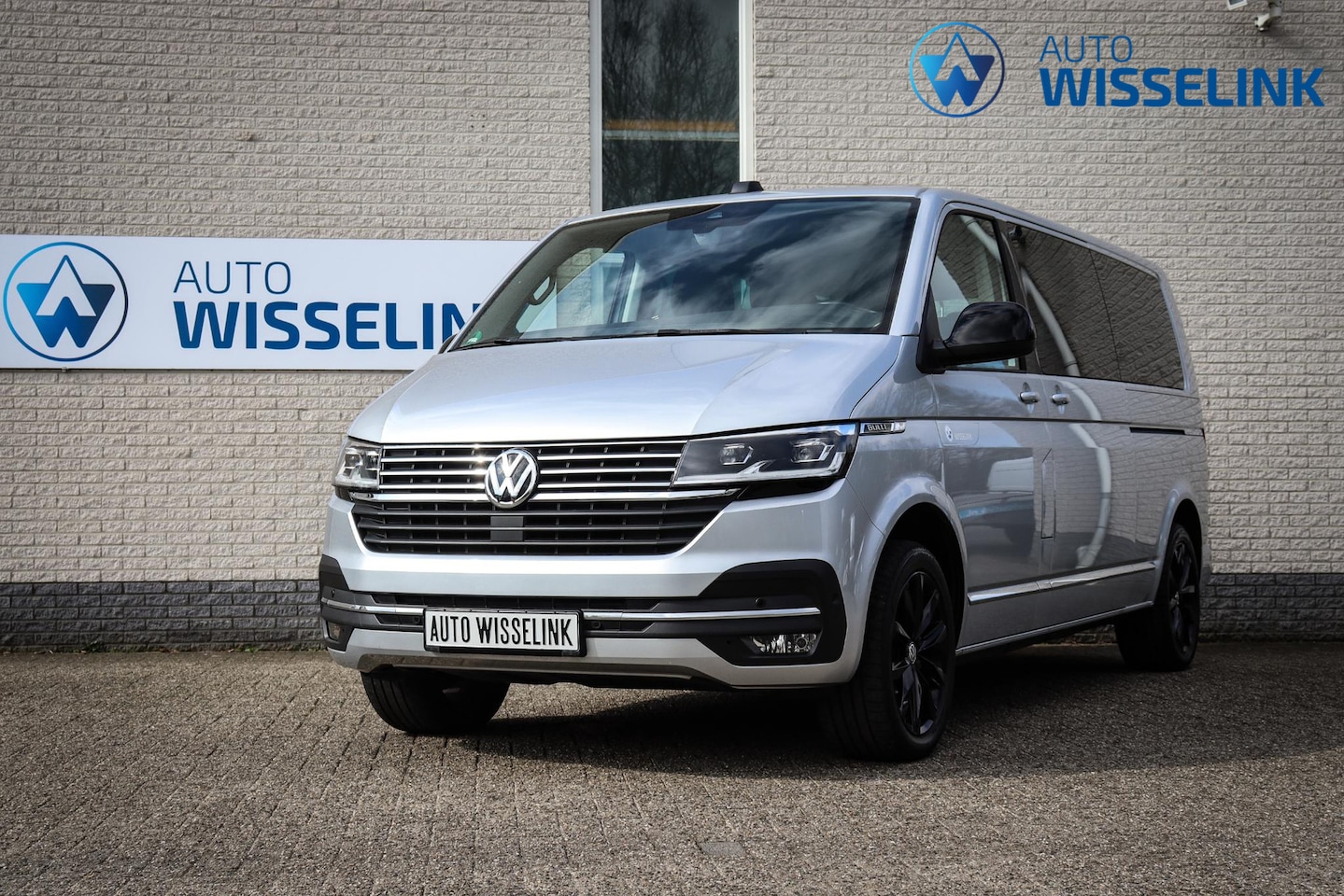 Volkswagen Transporter Caravelle - 2.0 TDI L2H1 32 DC Highline 150KW Caravelle - AutoWereld.nl